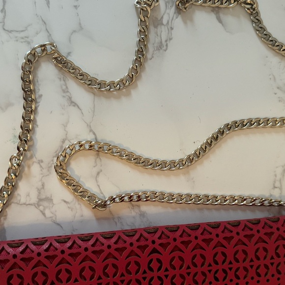 Aldo red purse with gold chain strap - Picture 5 of 6